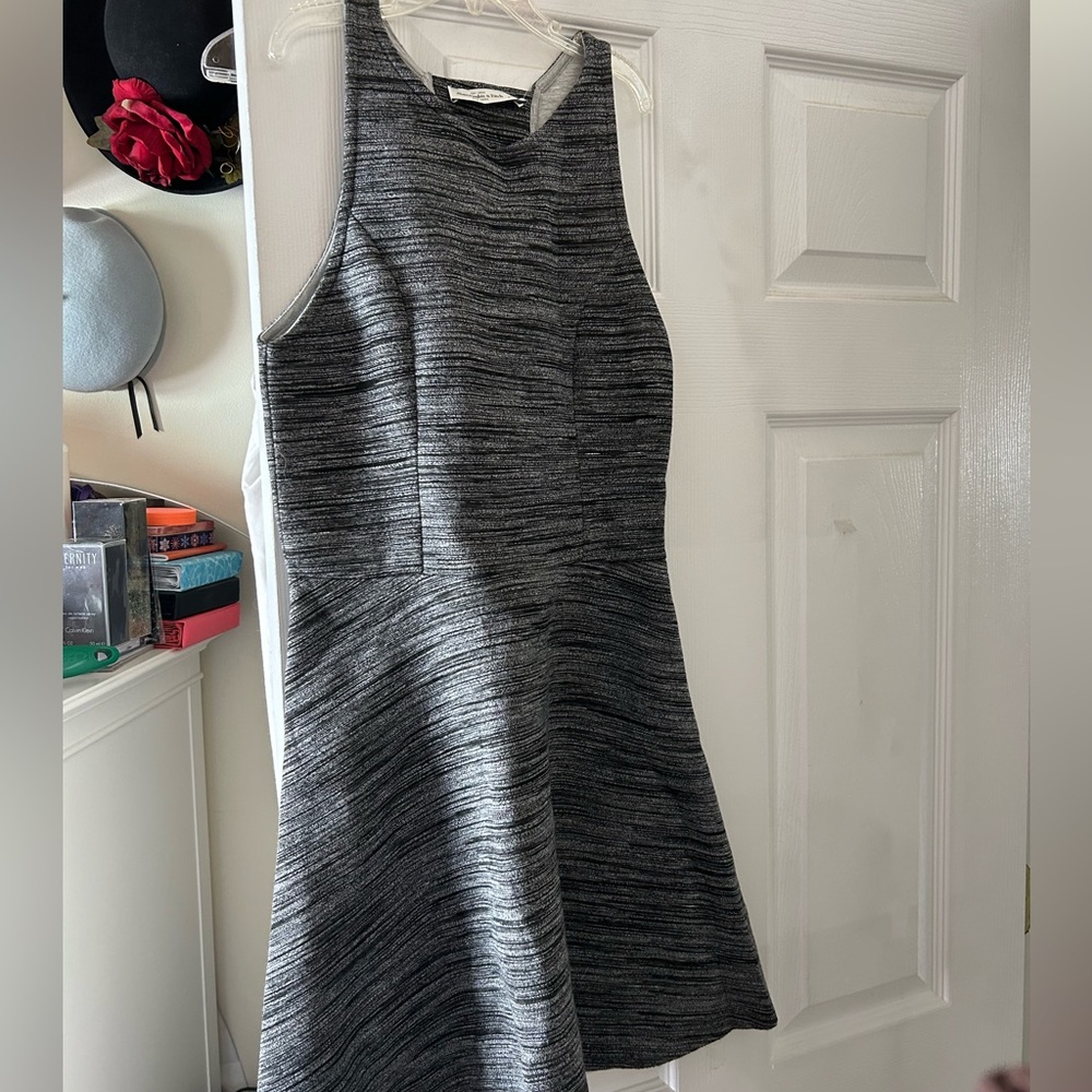 Grey tshirt printed Abercrombie dress (never worn).